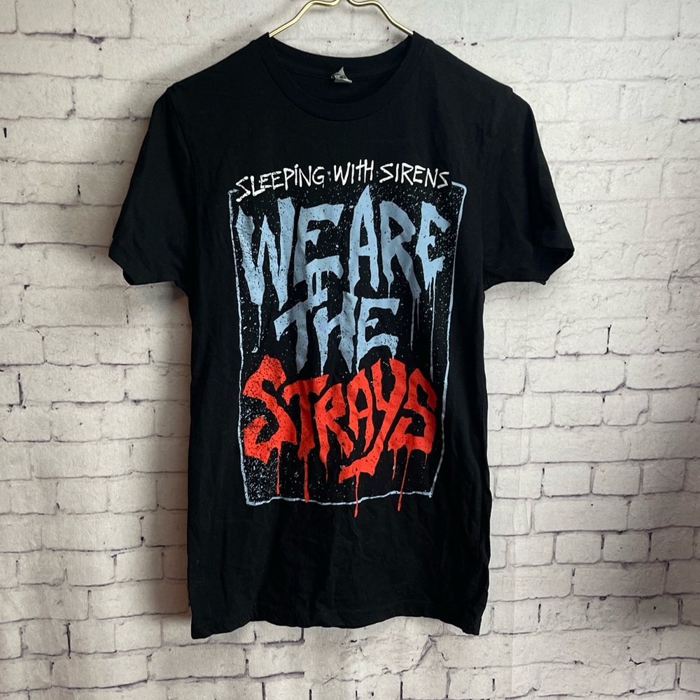 Sleeping with Sirens we are the strays short sleeve tee size small